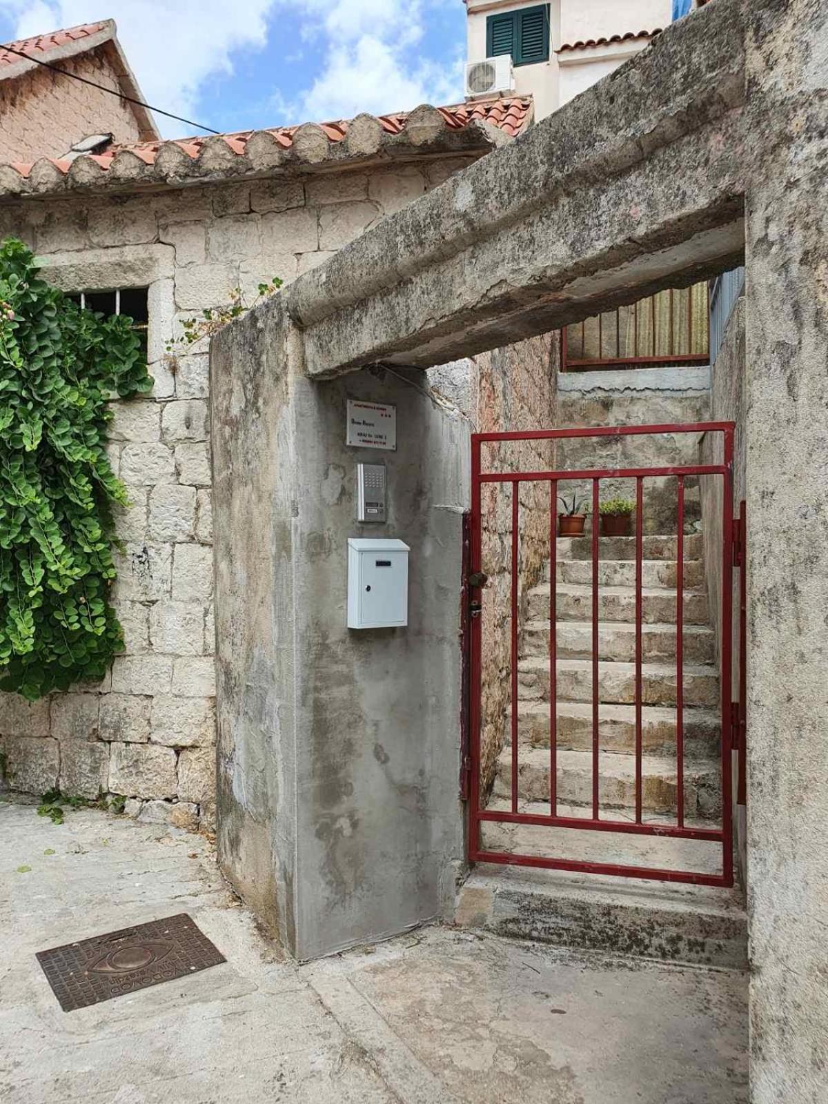 Bruno Split Centre Apartment And Room Oda fotoğraf